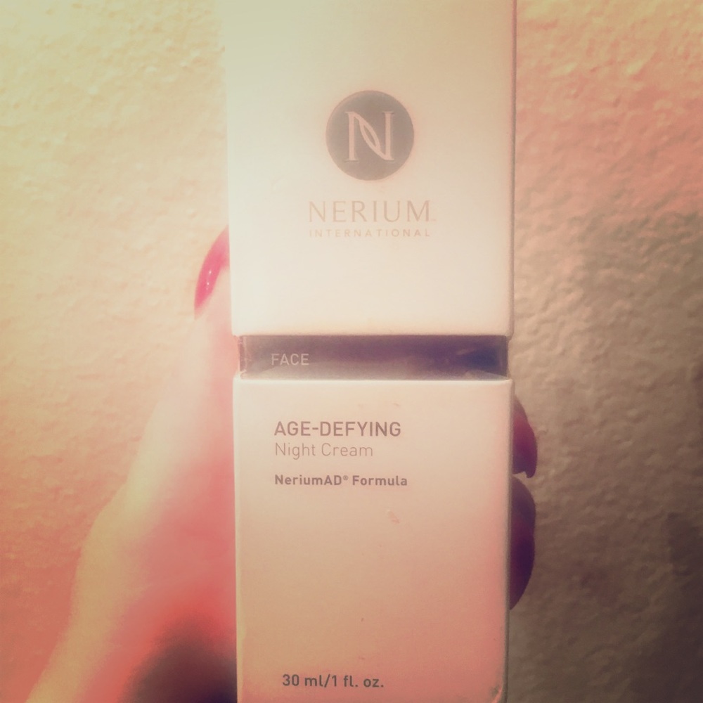 NERIUM. Age-defying night cream